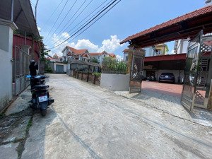 hơn 3 tỷ_đất tráng việt (trong đê)_ô tô tránh