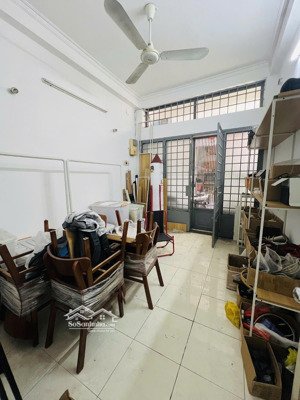 nhà chính chủ 2 tầng| hẻm 4m thông thoáng| 2 phòng ngủ| đường trần bình trọng quận 5