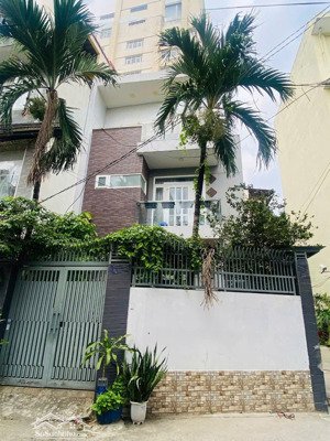 cho thuê nhà biệt thự sân vườn phan đăng lưu, bình thạnh dt: 6.5x15m trệt 3 lầu giá: 32 triệu