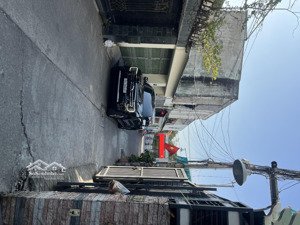 bán nhà cấp 4 chính chủ, cao ráo không ngập nước, thuận tiện đi lại vào trung tâm tphcm