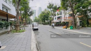 bán nhà phố thảo nguyên ecopark dt 100m2, 2 mặt tiền,view kênh,vỉa hè siêu rộng,kinh doanh