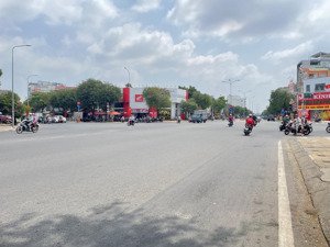 mặt tiền lê trọng tấn 365m2 - ngang 8m vuông đẹp tiện xây toà nhà giá thương lượng sâu