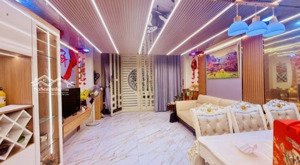 hxh ni sư huỳnh liên, p.10, tân bình, 4 x 9m, 3 tầng, nhà đẹp đầy đủ nội thất, giá 6 tỷ 05.