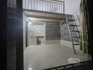 cho thuê kiot giá rẻ chỉ 2tr7 sát bên aeon bình tân - trống sẵn