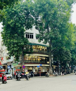 cho thuê nhà mặt phố chùa láng đoạn đầu đẹp nhất phố, dt 85m x 5t, mt 9 lh ( e ngọc )