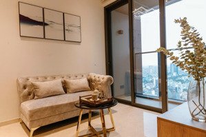 bán 1pn the marq giá 10,8 tỷ, tầng cao và đầy đủ nội thất.