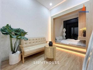 trống lại căn hộ ban công mini cực xinh gần đh bách khoa nhà thang máy, hầm xe