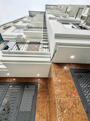 siêu phẩm - nhà dòng tiền - xuân phương - nam từ liêm. thang máy - dt 40tr/t. 37m - 6t - 8.9 tỷ