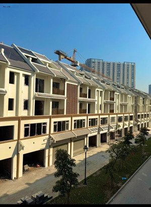bán căn liền kề khu bình minh dự án hinode royal park. diện tích 90m2 giá 21 tỷ. lh: 
