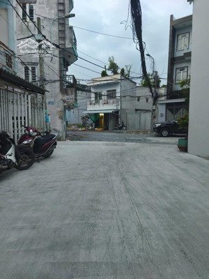 bán nhà bán nhà 3 tầng - dt: 90m2 - giá 6,1tỷ - đường lê văn lương - nhơn đức - nhà bè dt: 5m x 19m