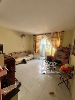 chuyển công tác bán nhà đẹp trung tâm q9