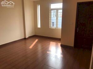 Cho thuê phòng tầng 3 nhà riêng tại Long Biên, Hà Nội