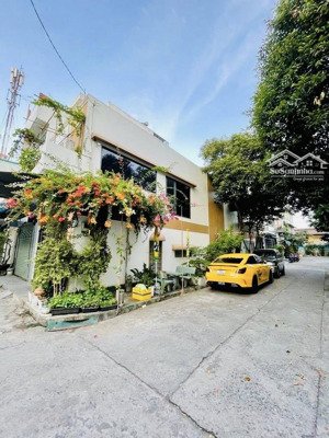 bán nhà lô góc lũy bán bích hxh tránh 2 tầng 60m2 sổ a4 không lộ giới nhỉnh 8 tỷ