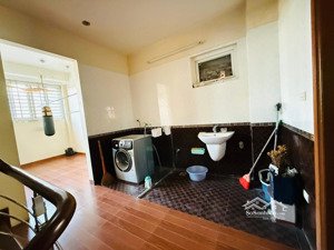 vị trí vàng phố lý thường kiệt mặt phố kinh doanh buôn bán sầm uất ô tô đỗ ngày đêm