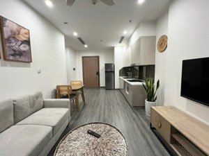 cho thuê căn 1n+ toà r1.02 tầng trung nội thất đẹp giá chỉ 7tr/th