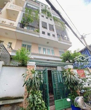 bán nhanh nhà đẹp 40m2 đg cmt8