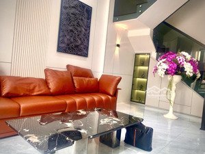 chính chủ bán nhà 3 tầng tiên sơn, hòa cường, hải châu. nhà mới fun nội thất. chỉ cần nhỉnh 8 tỷ.