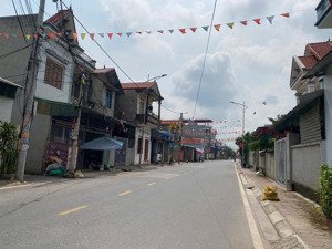 đất f0 gần sát cung đường lớn ngay trung tâm xã phú cát