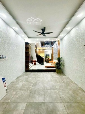 bán nhà huỳnh tấn phát đầy đủ nội thất tiện ích hẻm thông thoáng , 4 tầng 4 phòng ngủ chi hơn 6 tỷ