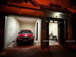 bán nhà phân lô oto tránh. trần quốc hoàn. 45m2 x 5t. mt: 5.6m. giá: 20 tỷ (ctl)