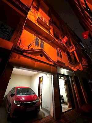 bán nhà phân lô trần quốc hoàn - 45m2, 5 tầng, mt 5.6m - kinh doanh - ô tô tránh