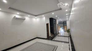 chính chủ cho thuê văn phòng tầng 1 và 2 giá 15tr tại vinhomes ocean park 1