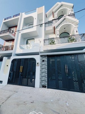 bán nhà mới - 3 tầng btct - dt 78m2 - 4pn 4wc phước thiện q9 chỉ nhỉnh 5 tỷ