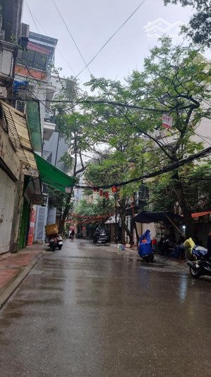 bán nhà phố hoàng cầu - đống đa - oto tránh nhau - 3 mặt thoáng - thông thoáng - kd tiện ích