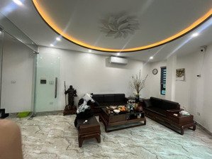 - bán nhà: lô góc tdc cây đa - vị trí : tầng 1 làm spa, kinh doanh buôn bán siêu đẹp