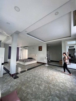 chính chủ cần bán biệt thự trung tâm thạnh mỹ lợi- quận 2-( 15x18)- hầm 3 tầng - bán 55 tỷ