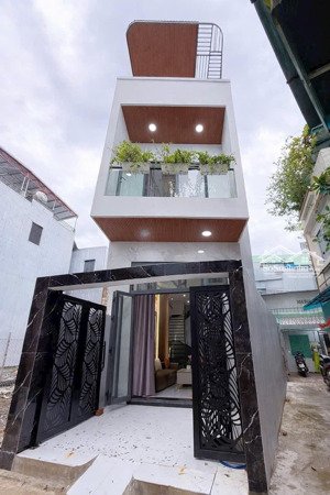 nhà trung tâm - full nội thất - xây mới 100%