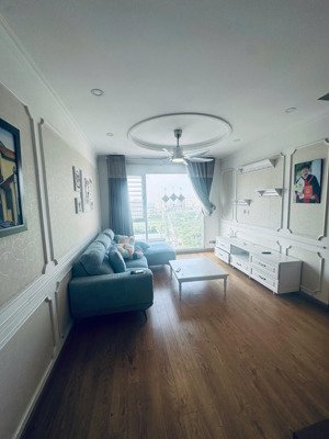 cho thuê căn hộ chung cư phú mỹ, lầu cao, view đẹp,nội thất xịn, giá chỉ 13 triệu vnd, dt: 90m2