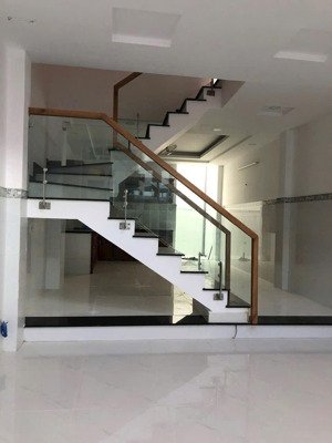 nhà gần ga t3 trệt lầu 2pn 2wc hẻm 698 trường chinh p15 tân bình giá 9,7 triệu tl