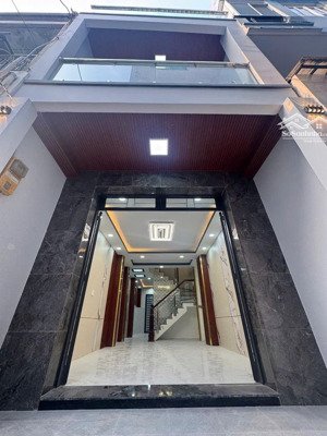 nhà đẹp dạ nam p.2 q8 (nay p. chánh hưng) hai mặt hẻm, gần chợ rạch ông