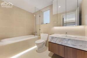 Cho thuê CHCC Riverside Residence, DT 140m2, 3PN, 2WC, Nội thất cao cấp, giá 66 triệu/tháng