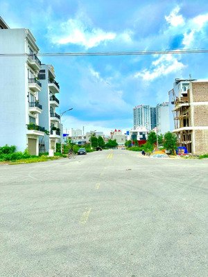 chính chủ cần bán gấp lô đất tđc a51 không 1 vết xước