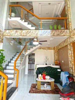 nhà phố 5 tầng đường nhựa 6m mặt tiền đường huỳnh tấn phát quận 7