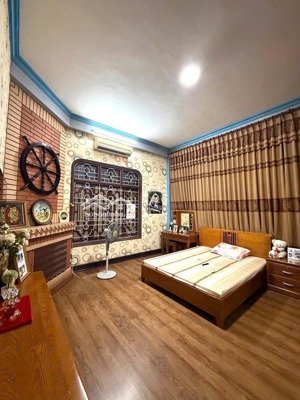 bán đất tặng nhà _ phân lô quân đội _ thanh xuân_ 309m_ lô góc 4 thoáng_ mặt tiền 50m_ xây ccmn