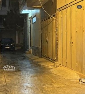 bán nhà ngõ 24 kim đồng hoàng mai. ngõ ô tô đỗ cửa gần phố nhà dân xây kiên cố giá tốt