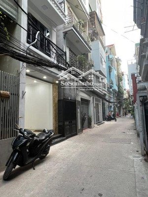 nhà cho thuê trọ gia đình 2pn xuân đỉnh 100m2 cấp 4 sân vườn giá 8tr/th