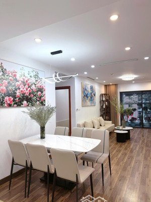 gia đình có việc cần bán gấp căn hộ 3 pn toà s1, tầng trung - sẵn sổ công chứng được luôn