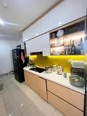 cho thuê căn hộ 2n2vs giá tốt cc công an 282 nguyễn huy tưởng,full đồ giá 12,5 triệu/ tháng