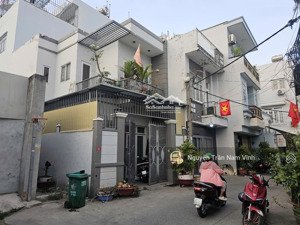 bán nhà ô tô đến nhà ngang 5m dài 10m nhà của kỹ sư xây dựng 2 tầng 2 phòng chỉ 5 tỷ nhỉnh