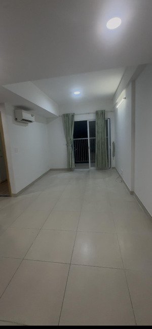 cho thuê căn hộ carillon 7 2pn 1wc nội thất cơ bản cdt. giá 9,5tr/tháng.