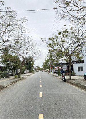 tôi cần bán lô đất kiệt lưu quang vũ - gần chợ khái tây - sát làng đại học đà nẵng