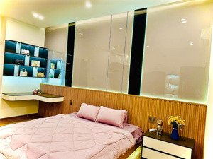 bán siêu phẩm nhà 3 tầng full nội thất mt nguyễn hữu thọ