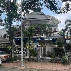 mt nguyễn tri phương, p.chánh nghĩa. bán đất tặng 2 căn nhà 1 lớn+1 nhỏ ngay khu có nhiều quán ăn