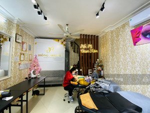 cho thuê cửa hàng mặt hồ văn chương, mt 5m đường rộng 7m vỉa hè trước cửa 5m, 40m2, 8,6tr có tl