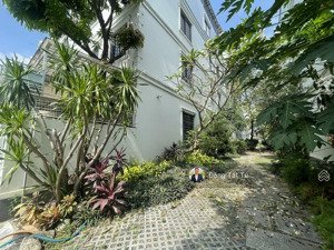 cho thuê nhà phố căn góc lakeview city giá chỉ 34tr/th nhà hoàn thiện mới đẹp. 