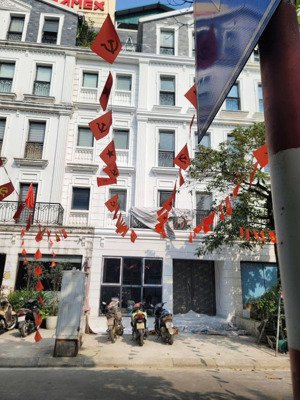 cho thuê liền kề trung hoà - cầu giấy 120m2 5 tầng thang máy xây mới